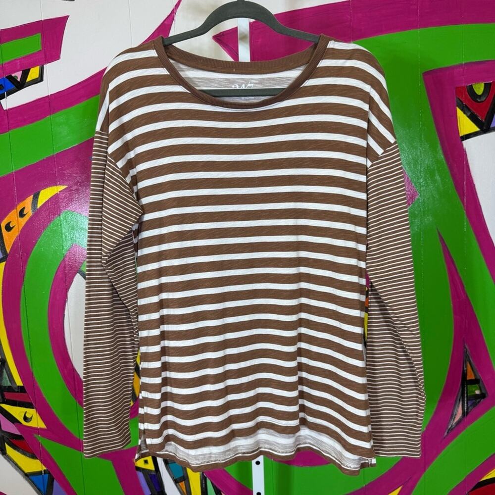 Maurices, 24/7 Brown and White Striped Top. Size Small. Excellent condition!